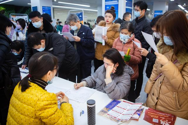 汉口的招聘人才市场，繁荣与机遇交汇之地