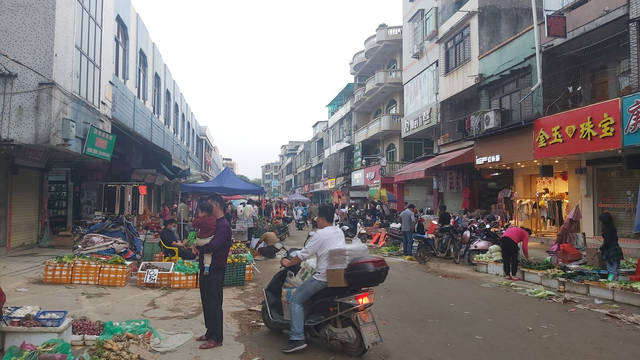 海门批发市场百货花生繁荣盛景